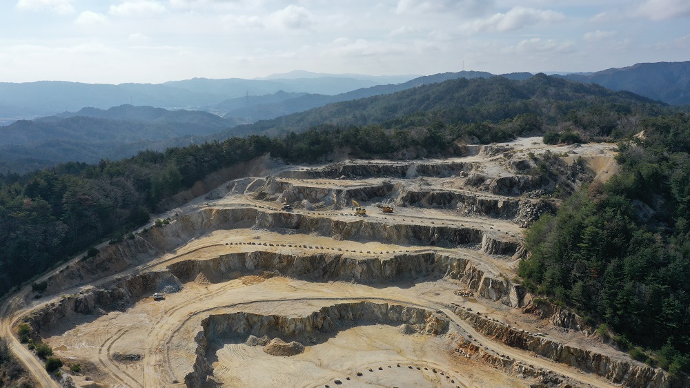 雲井鉱山